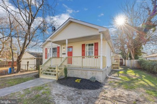 110 Jefferson St, West Deptford, NJ 08066-1328
