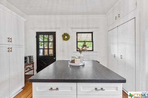 1708 Main St, Georgetown TX 78626-7924 exterior