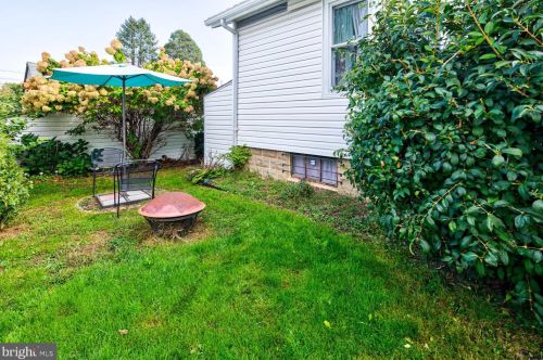 301 Summit Ave, Wilmington DE  19804-1725 exterior