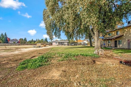 6349 Gertrude Ave, Winton, CA 95388-9541