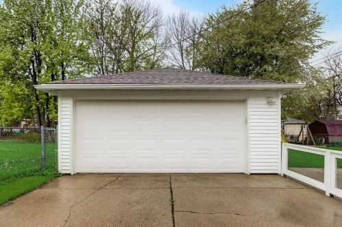 4225 95, Milwaukee WI 53222-1523 exterior