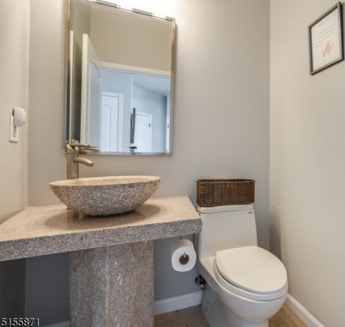 16 Neshanic Dr, East Amwell Township NJ  08551-1844 exterior
