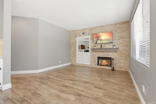 43014 Camino Caruna, Temecula CA  92592-3787 exterior