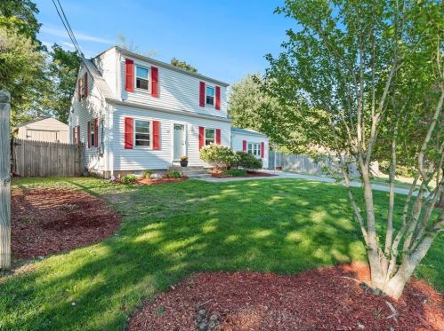 107 Bellevue Ave, Warwick, RI 02888-5009