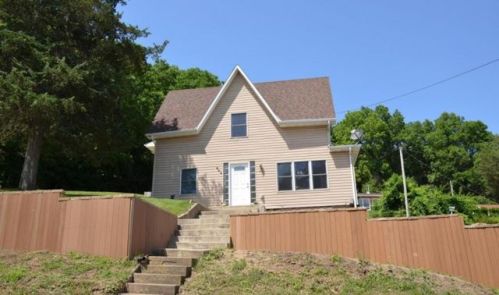 208 Adams St, Reno, MN 55919-1705