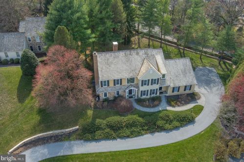 840 Springbank Ln, Wayne, PA 19087-1948