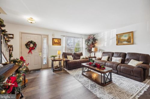 110 Richmond Ct, Harleysville PA  19438-3616 exterior