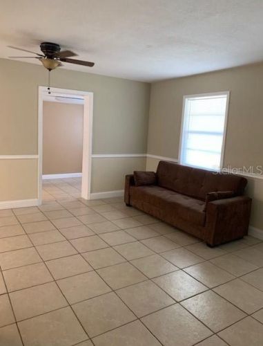 1169 Hampshire Ave, Deltona, FL 32725-5911