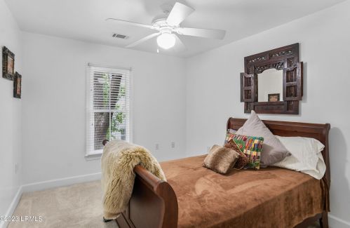 121 Bartram Dr, Beaufort SC  29902-5700 exterior