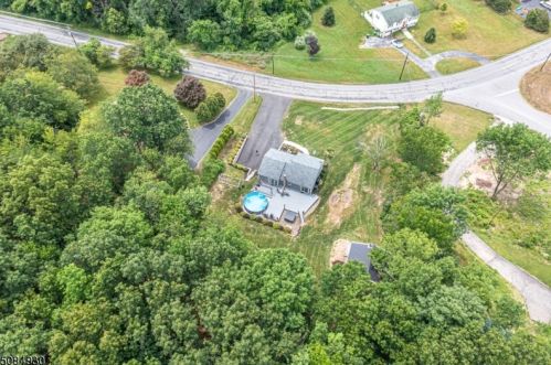 59 Layton Rd, Wantage NJ  07461-1807 exterior