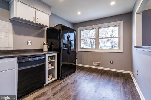 410 Crossfield Rd, Norristown PA 19406-2363 exterior