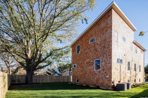 408 South St, Greenport, NY 11944-1536