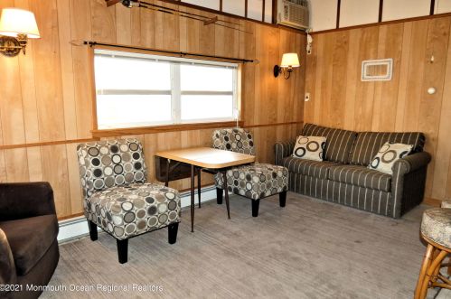 28 Swordfish Way, Lavallette NJ  08735-1327 exterior