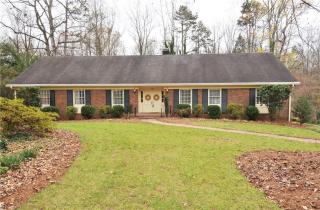 3520 Kirklees Rd, Winston Salem, NC 27104-1712