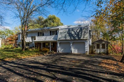 3 Caye Rd, Danbury, CT 06811-4901