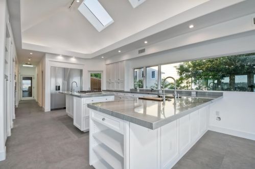621 San Elijo St, San Diego CA  92106-3413 exterior