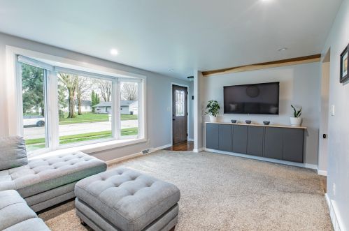 1326 Hickory Ln, New Holstein, WI 53061-1402