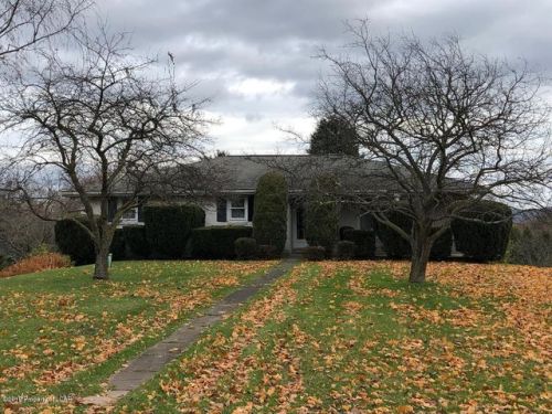 301 Turkey Path Rd, Sugarloaf, PA 18249-3225