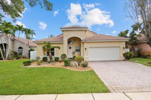 18880 29th St, Hollywood FL  33029-2411 exterior
