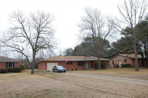 840 Circle Dr, Terrell, TX 75160-5008