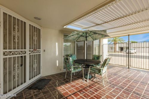 9726 Pineridge Dr, Sun City, AZ 85351-2445