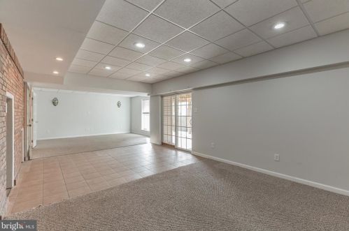 142 Laurel Trl, Swedesboro NJ  08085-4074 exterior