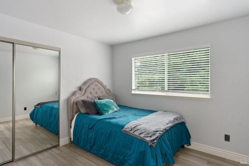 1068 Matthew Ct, Windsor CA  95492-8778 exterior