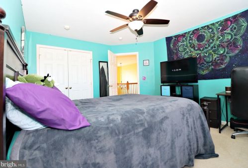 164 Pebble Beach Dr, Charles Town WV  25414-4074 exterior