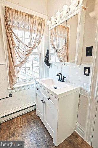 726 Baltimore St, Hanover PA  17331-4126 exterior