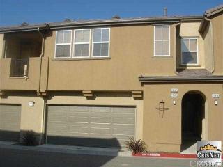 25426 Wharton Dr, Santa Clarita CA  91381-1725 exterior