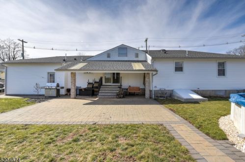 15 5th Ave, Manville NJ  08835-1321 exterior