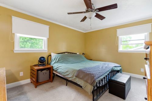 109 Redbud Dr, Beaver Falls PA  15010-1152 exterior