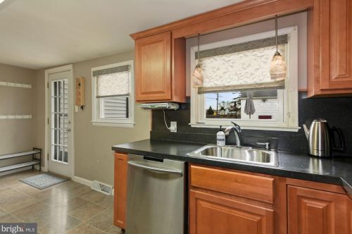 41 Andaloro Way, West Deptford NJ  08093-1640 exterior