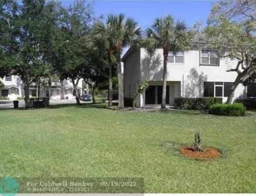 416 122 Ave, Hollywood FL  33026-2538 exterior