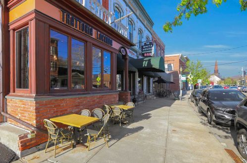 25 Village Park Dr, Fishkill NY 12524-3613 exterior