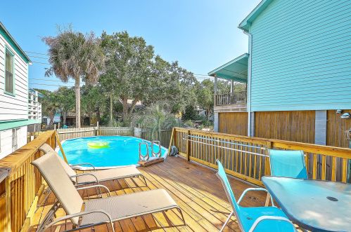 2407 Cameron Blvd, Isle Of Palms, SC 29451-2331