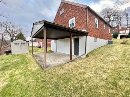 418 Mary St, Jeannette, PA 15644-2543