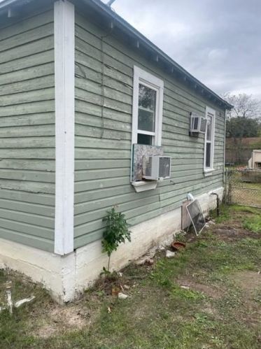 3419 28th St, Fort Worth, TX 76106-3335