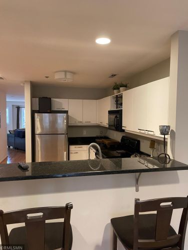 916 Lincoln Ave, Minneapolis, MN 55403-3049