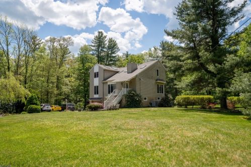 284 Wooley Rd, West Milford Lakes NJ  07480-1006 exterior