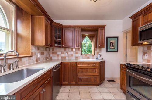 420 Highland Ave, Prospectville PA  19002-5813 exterior