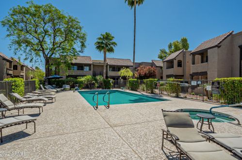 5995 78th St, Scottsdale AZ  85250-6121 exterior