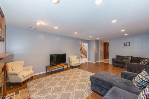 9 Memory Ln, Dover NJ  07869-4205 exterior