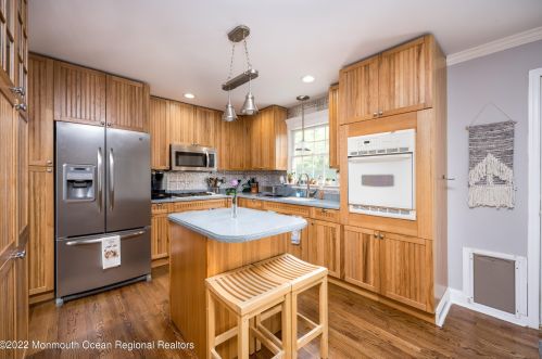 5 Adams Dr, Bricktown NJ 08724-3253 exterior