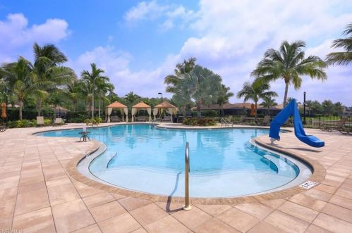 9433 Isla Bella Cir, Bonita Springs FL  34135-7276 exterior