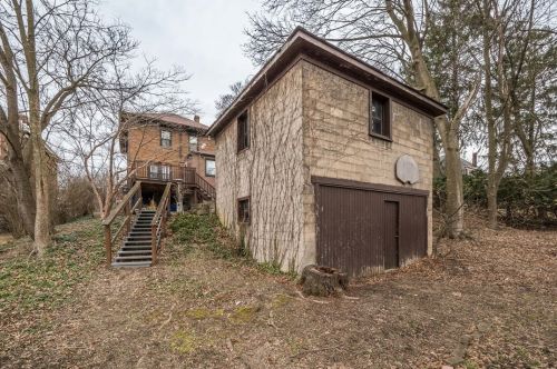 265 Cedar Blvd, Pittsburgh PA  15228-1315 exterior