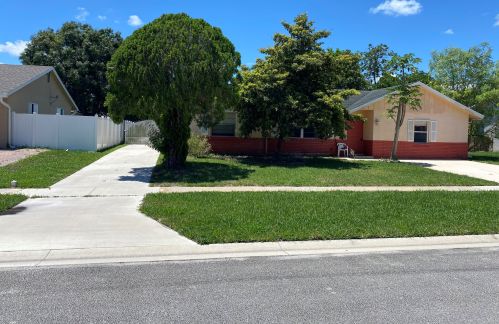 121 Raven Ct, West Palm Beach, FL 33411-1713