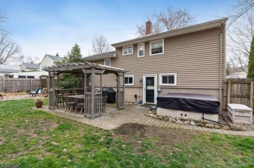 7 Glenwood Rd, Fanwood NJ  07023-1424 exterior