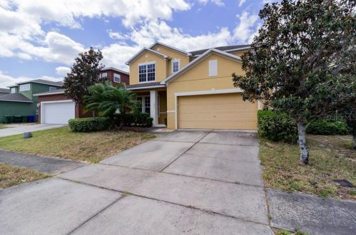1475 Salisbury Dr, Winter Haven, FL 33881-4325