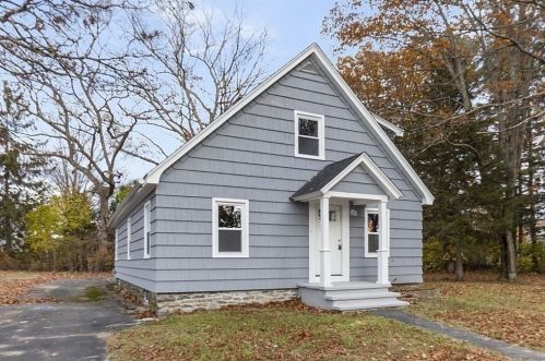 34 Stoughton Ave, Webster MA  01570-2340 exterior